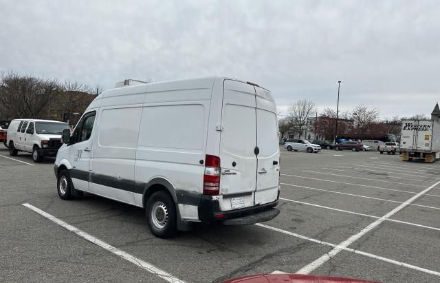 Photo 2 VIN: WD3PE7CC6A5490098 - MERCEDES-BENZ SPRINTER 2 