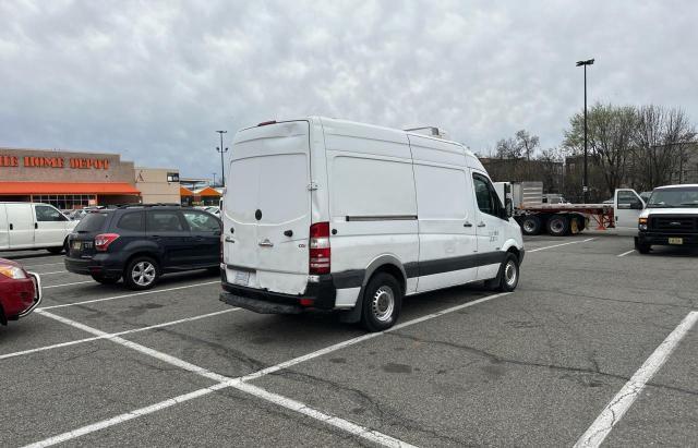 Photo 3 VIN: WD3PE7CC6A5490098 - MERCEDES-BENZ SPRINTER 2 