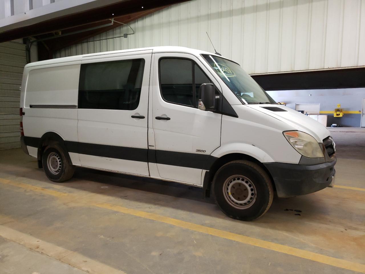 Photo 3 VIN: WD3PE7CCXC5710118 - MERCEDES-BENZ SPRINTER 