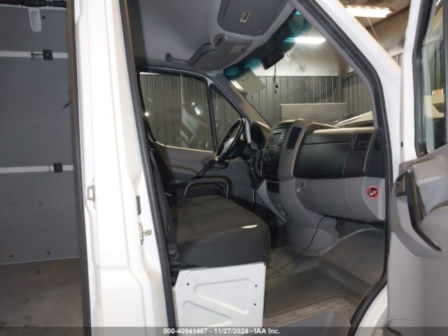 Photo 4 VIN: WD3PE7CD2HP569906 - MERCEDES-BENZ SPRINTER 