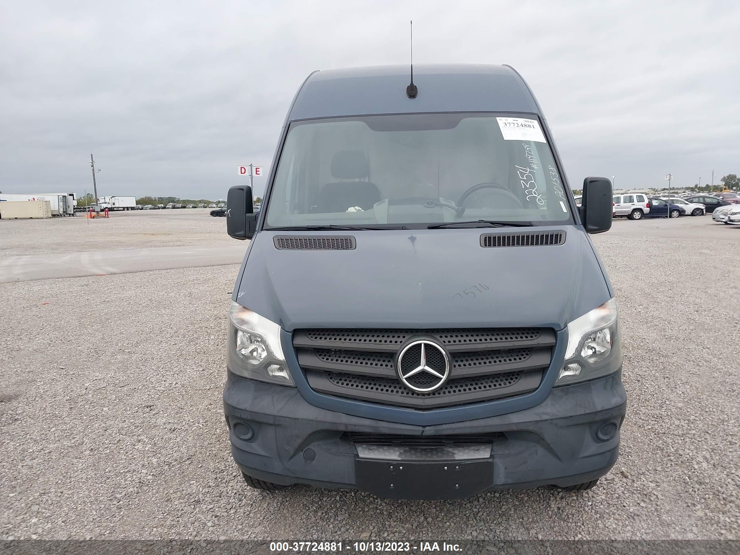 Photo 11 VIN: WD3PE7CD5JP647570 - MERCEDES-BENZ SPRINTER 