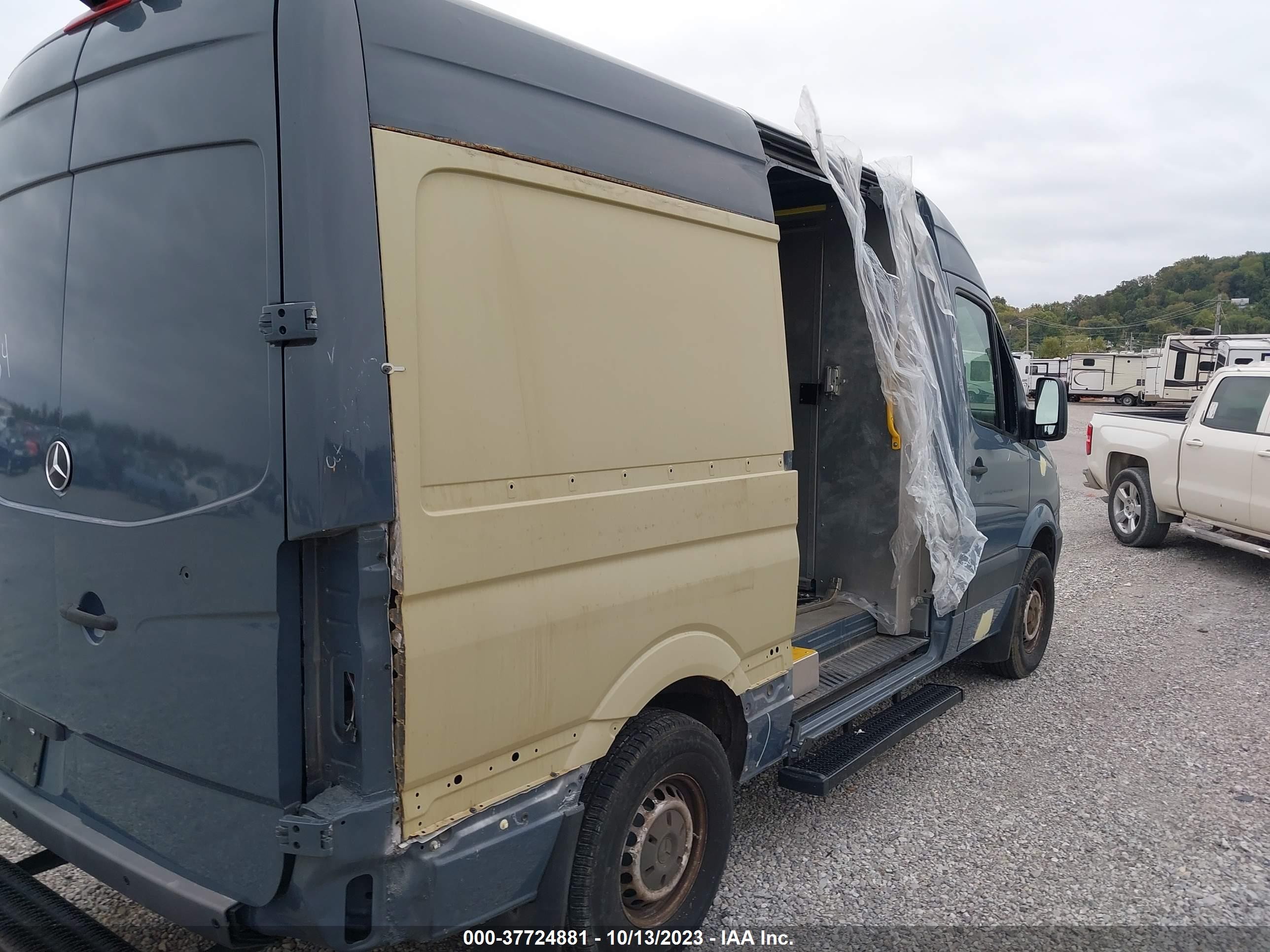 Photo 5 VIN: WD3PE7CD5JP647570 - MERCEDES-BENZ SPRINTER 