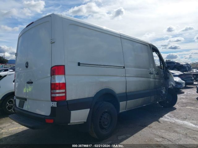 Photo 3 VIN: WD3PE7CD6HP566734 - MERCEDES-BENZ SPRINTER 2500 