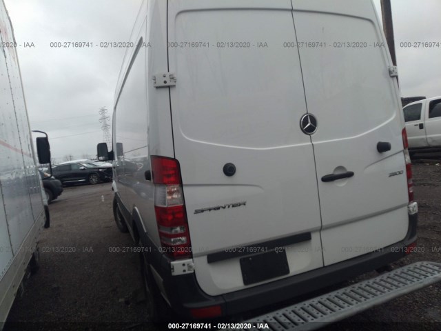 Photo 2 VIN: WD3PE7CD7HP573921 - MERCEDES-BENZ SPRINTER CARGO VAN 