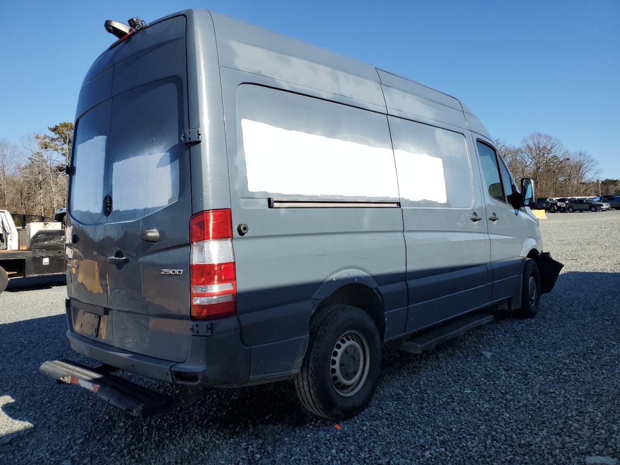 Photo 2 VIN: WD3PE7CD7JP623643 - MERCEDES-BENZ SPRINTER 