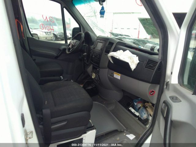 Photo 4 VIN: WD3PE7CD8HP569893 - MERCEDES-BENZ SPRINTER CARGO VAN 