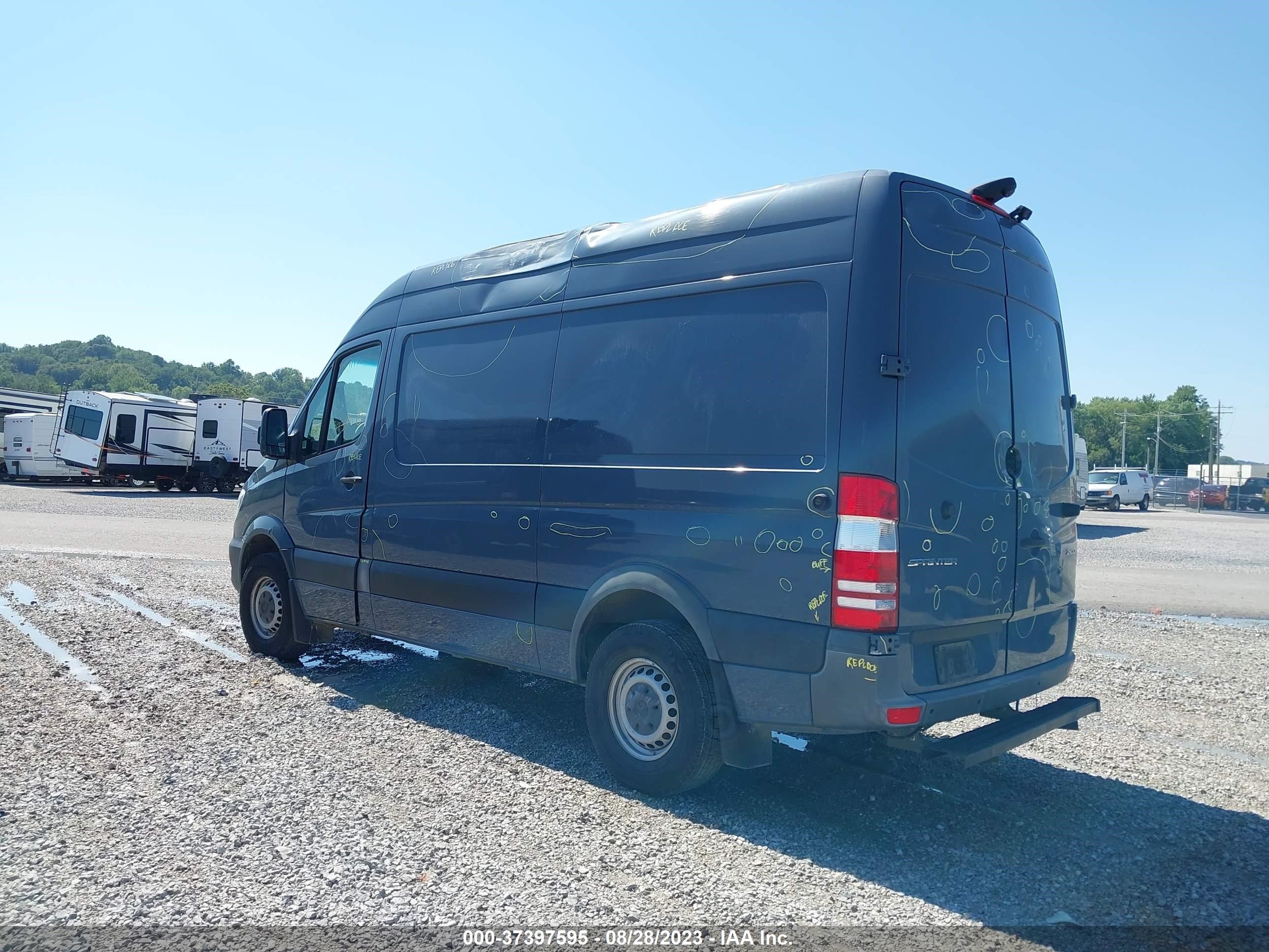 Photo 2 VIN: WD3PE7CD8JP622355 - MERCEDES-BENZ SPRINTER 