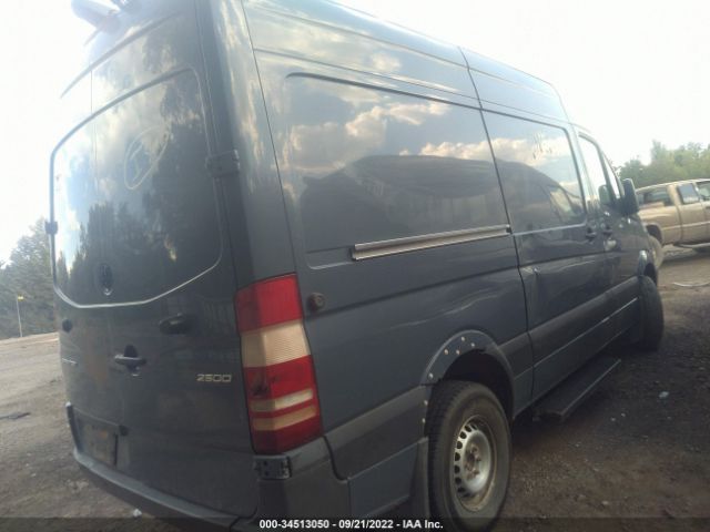 Photo 3 VIN: WD3PE7CD9JP636331 - MERCEDES-BENZ SPRINTER CARGO VAN 