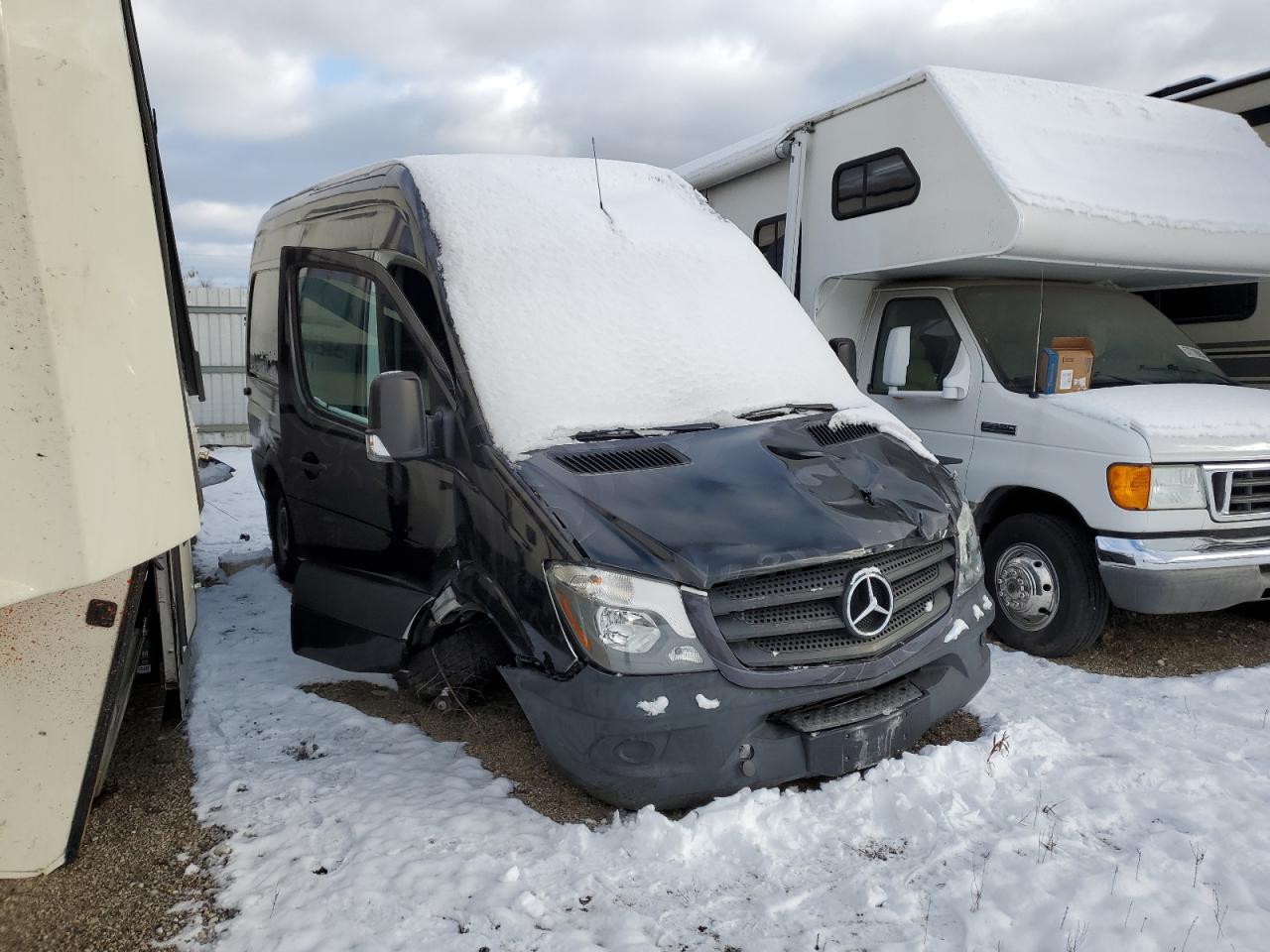 Photo 3 VIN: WD3PE7CDXHP379982 - MERCEDES-BENZ SPRINTER 