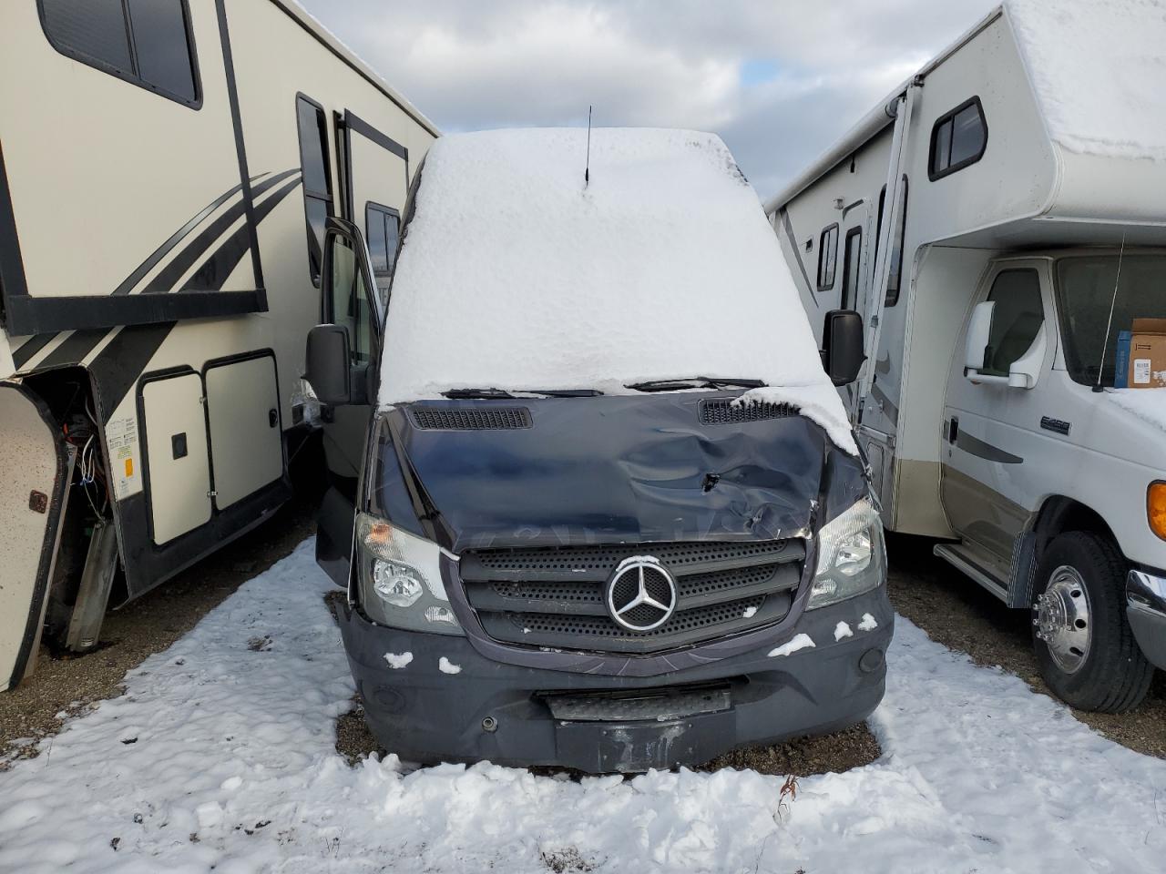 Photo 4 VIN: WD3PE7CDXHP379982 - MERCEDES-BENZ SPRINTER 