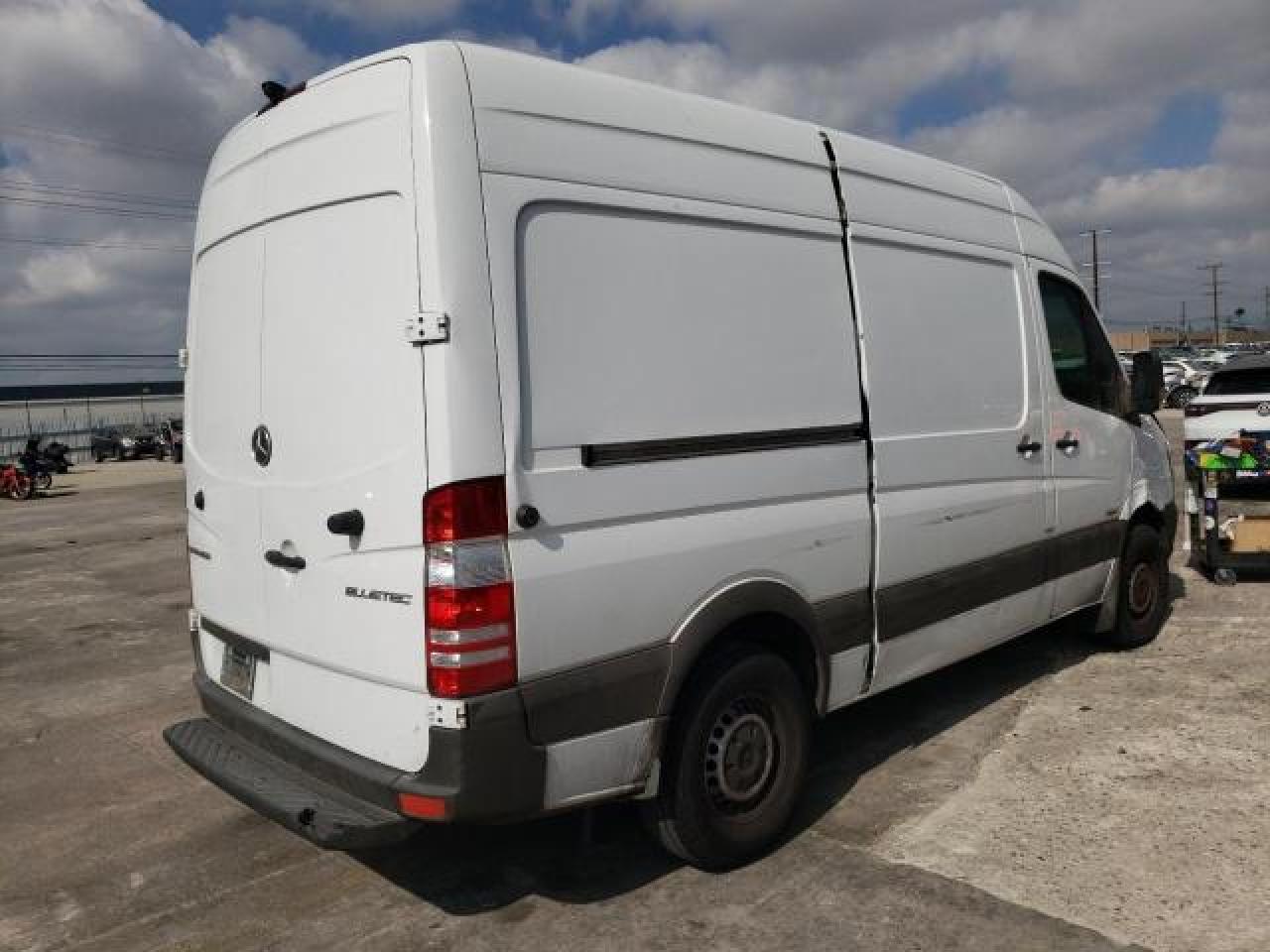 Photo 3 VIN: WD3PE7DC8E5908150 - MERCEDES-BENZ SPRINTER 