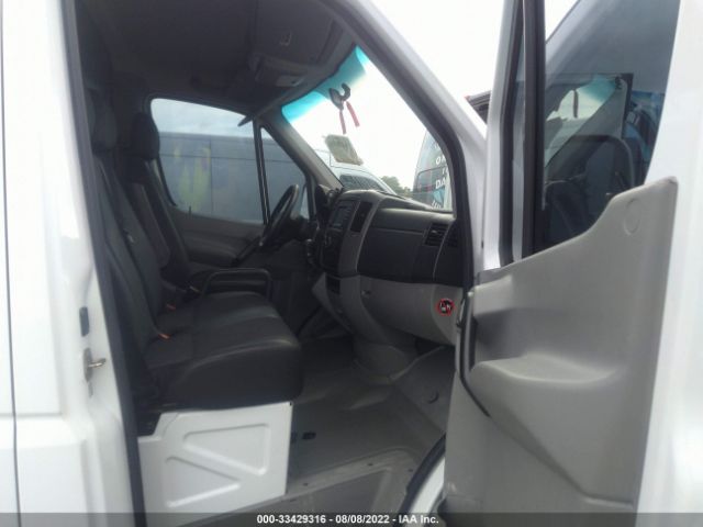 Photo 4 VIN: WD3PE7DCXF5976273 - MERCEDES-BENZ SPRINTER CARGO VANS 