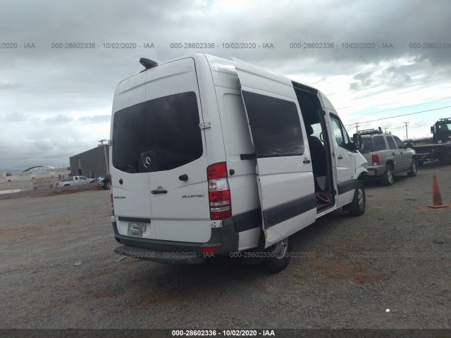 Photo 3 VIN: WD3PE7DD0GP180498 - MERCEDES-BENZ SPRINTER CARGO VANS 