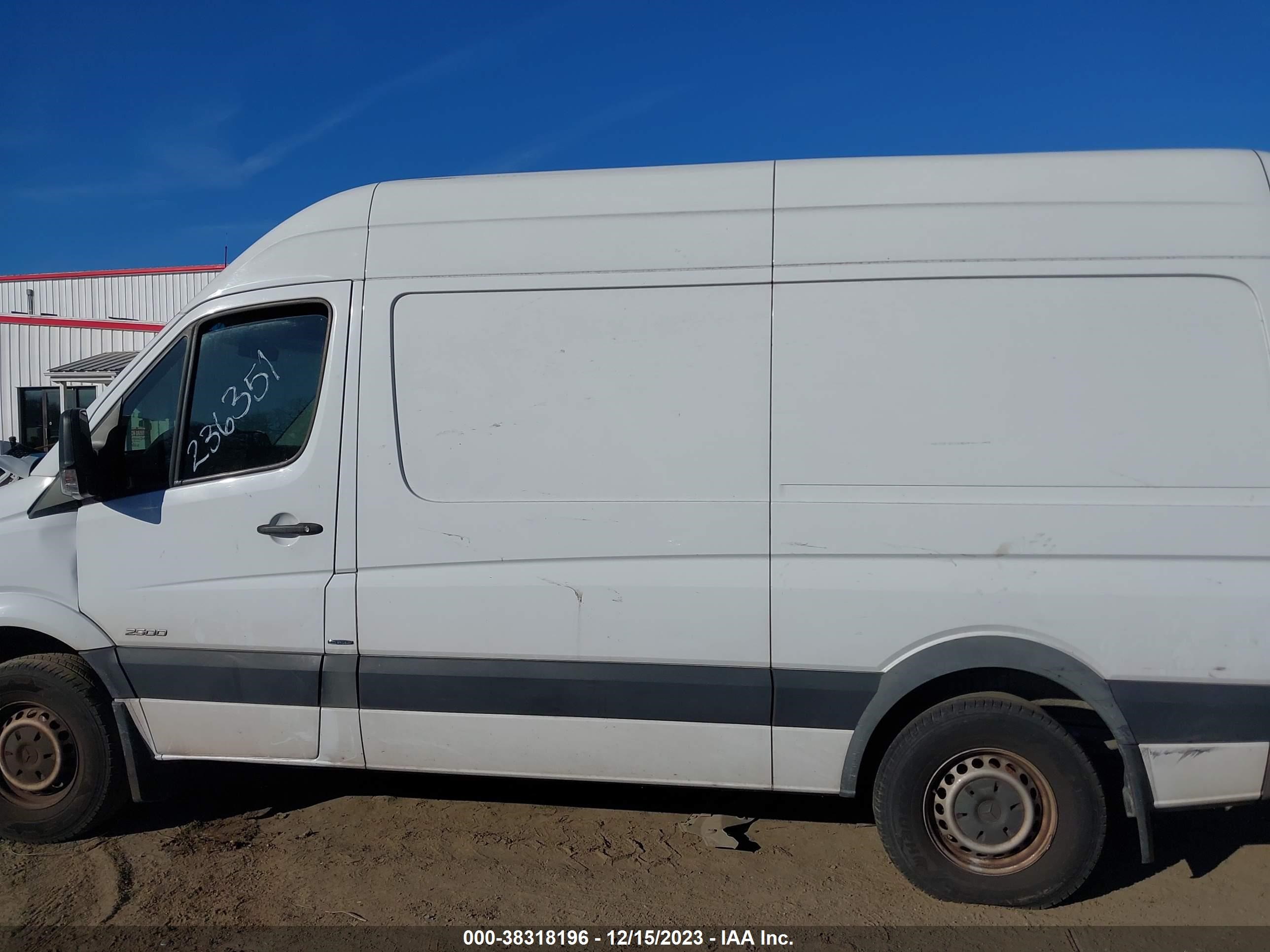 Photo 13 VIN: WD3PE7DDXGP236351 - MERCEDES-BENZ SPRINTER 