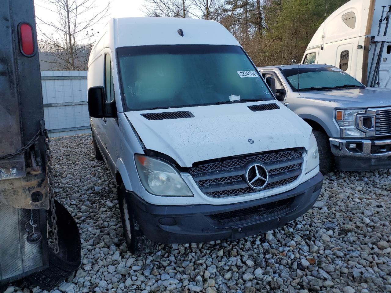 Photo 3 VIN: WD3PE8CB0B5564596 - MERCEDES-BENZ SPRINTER 