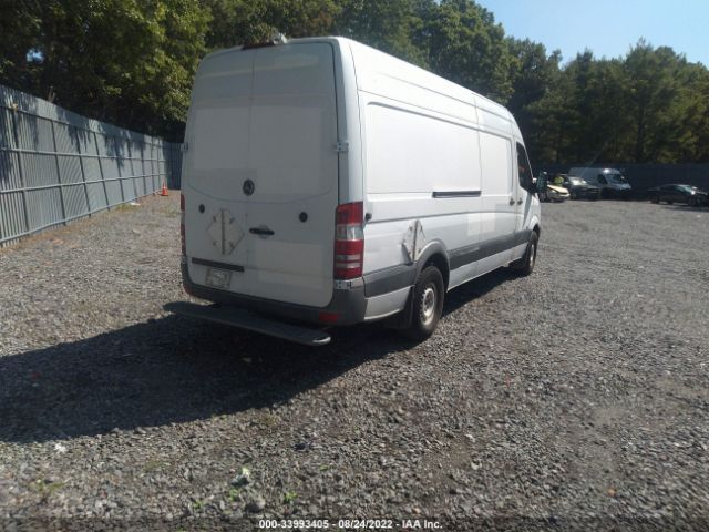 Photo 3 VIN: WD3PE8CB0B5573752 - MERCEDES-BENZ SPRINTER CARGO VANS 