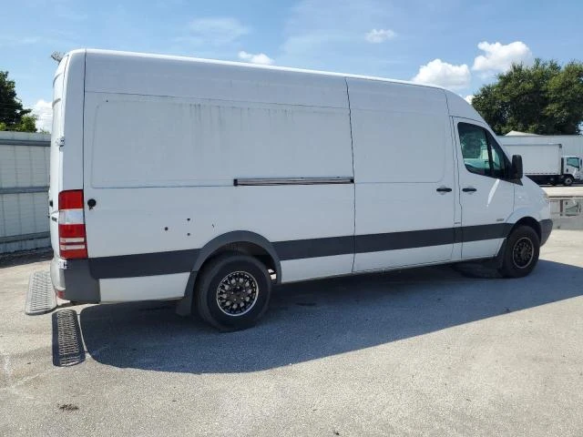 Photo 2 VIN: WD3PE8CB2B5582811 - MERCEDES-BENZ SPRINTER 2 