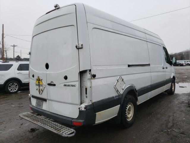 Photo 3 VIN: WD3PE8CB2C5682411 - MERCEDES-BENZ SPRINTER CARGO VANS 