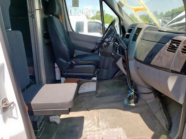 Photo 4 VIN: WD3PE8CB6C5676921 - MERCEDES-BENZ SPRINTER 2 