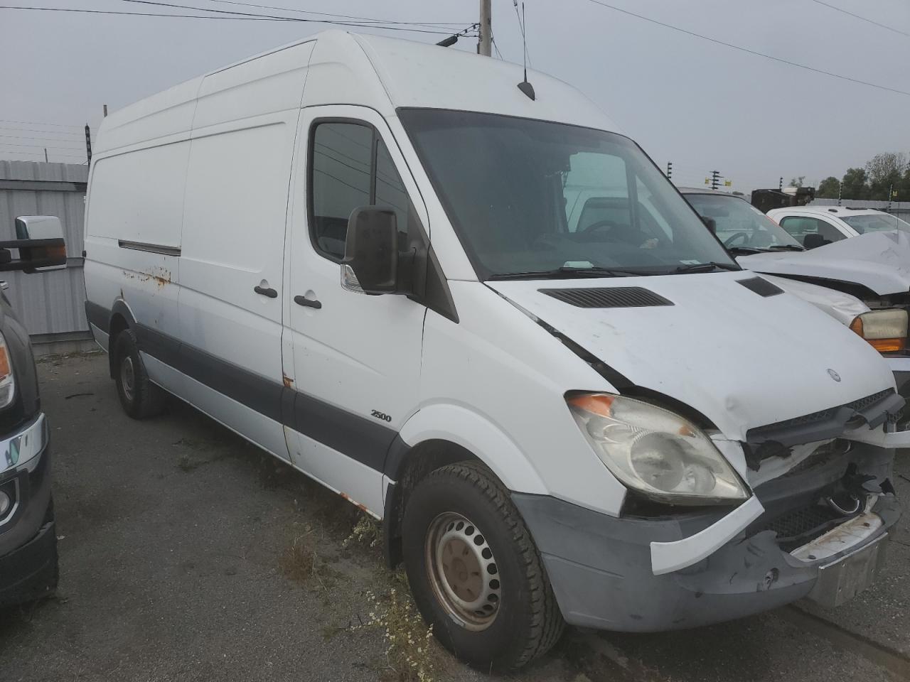 Photo 3 VIN: WD3PE8CC2C5648994 - MERCEDES-BENZ SPRINTER 