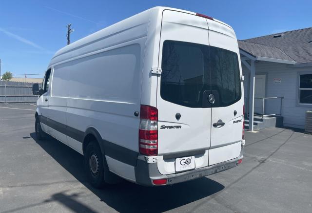 Photo 2 VIN: WD3PE8CC5C5618145 - MERCEDES-BENZ SPRINTER 2 