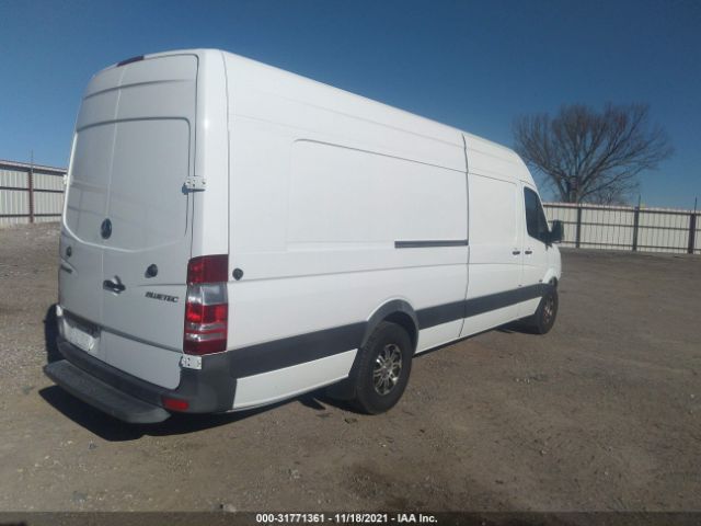 Photo 3 VIN: WD3PE8CC8D5760605 - MERCEDES-BENZ SPRINTER CARGO VANS 