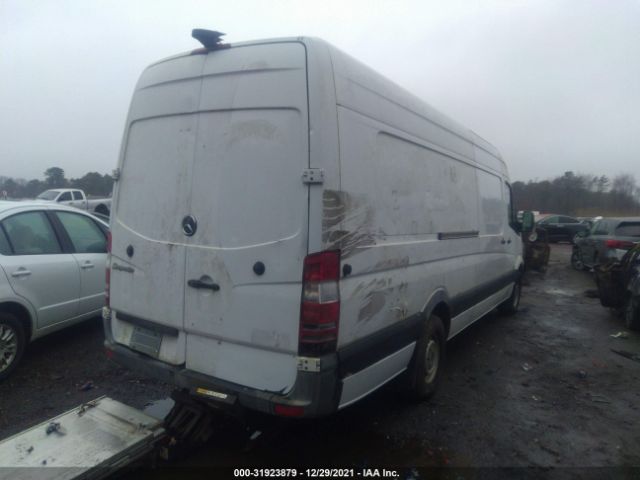 Photo 3 VIN: WD3PE8CC9C5615734 - MERCEDES-BENZ SPRINTER CARGO VANS 