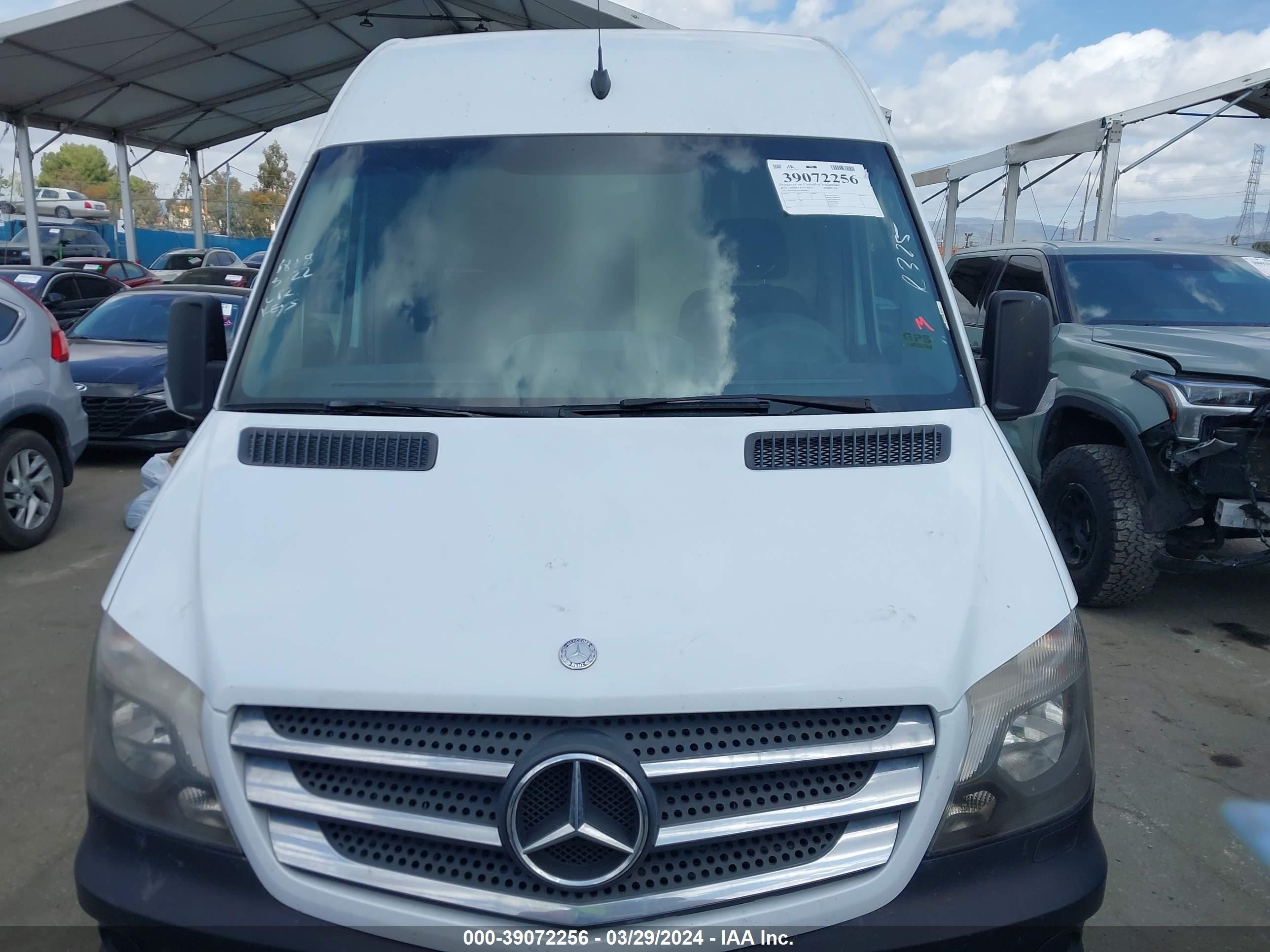 Photo 11 VIN: WD3PE8CC9E5884870 - MERCEDES-BENZ SPRINTER 2 