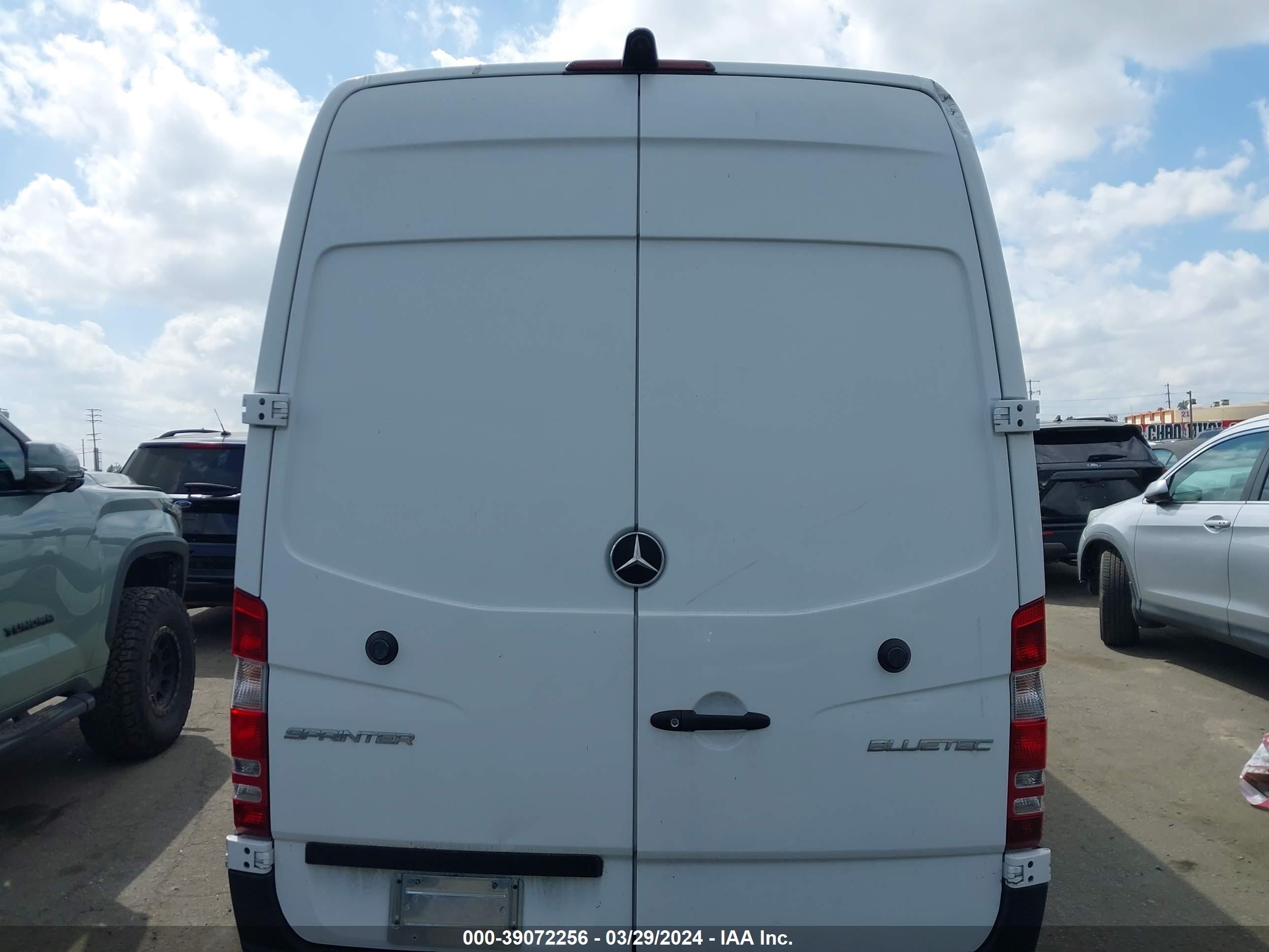 Photo 15 VIN: WD3PE8CC9E5884870 - MERCEDES-BENZ SPRINTER 2 