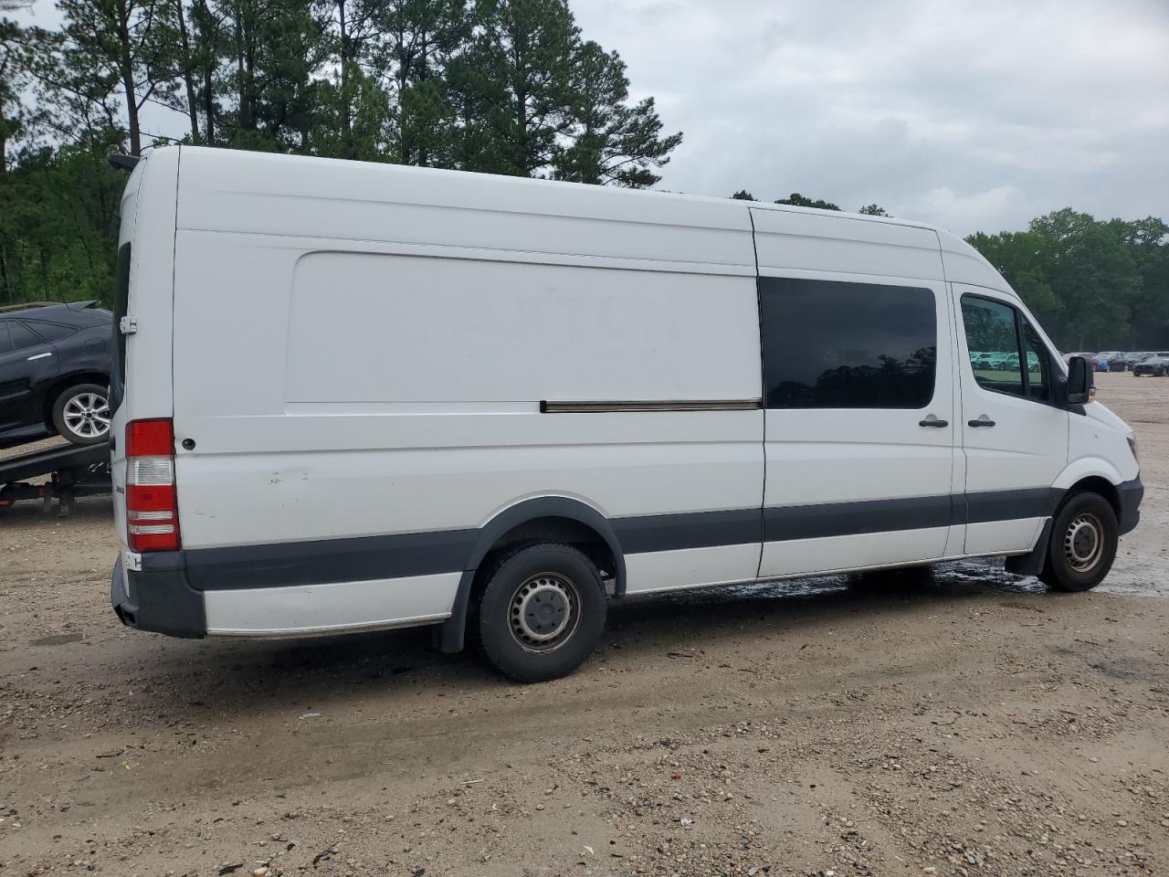 Photo 2 VIN: WD3PE8CD8JP641381 - MERCEDES-BENZ SPRINTER 