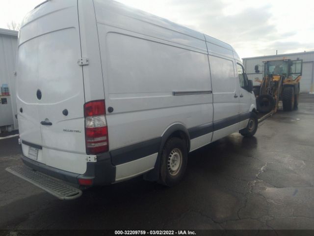 Photo 3 VIN: WD3PE8DB0FP135886 - MERCEDES-BENZ SPRINTER CARGO VANS 