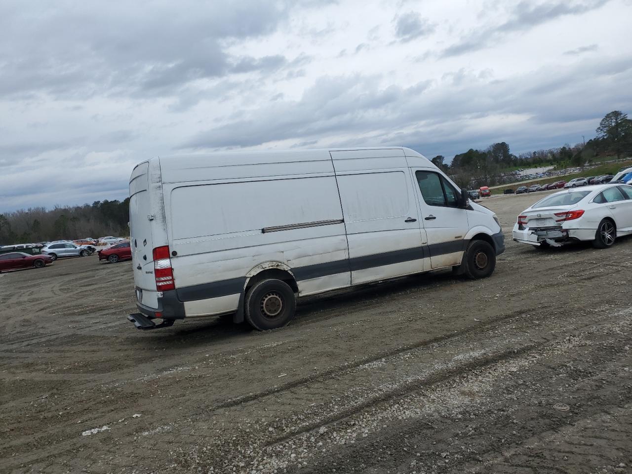 Photo 2 VIN: WD3PE8DC3E5832603 - MERCEDES-BENZ SPRINTER 