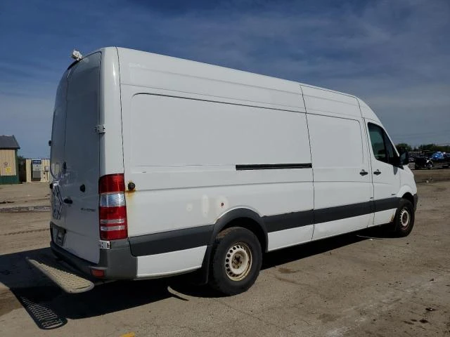 Photo 2 VIN: WD3PE8DE4E5895680 - MERCEDES-BENZ SPRINTER 2 