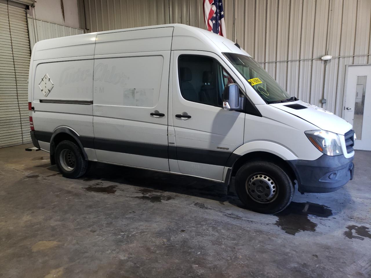 Photo 3 VIN: WD3PF0CC0FP124427 - MERCEDES-BENZ SPRINTER 