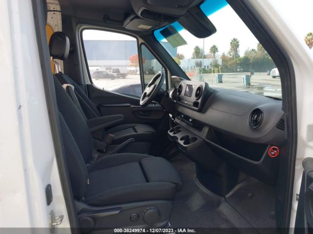 Photo 4 VIN: WD3PF0CD0KT007361 - MERCEDES-BENZ SPRINTER CARGO VAN 