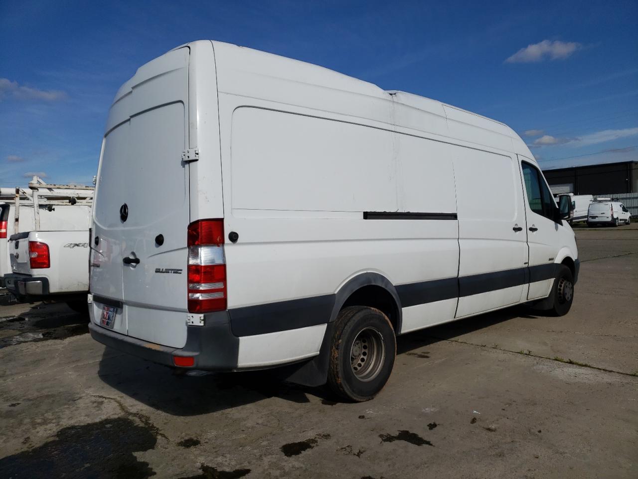 Photo 2 VIN: WD3PF4CC6E5926689 - MERCEDES-BENZ SPRINTER 