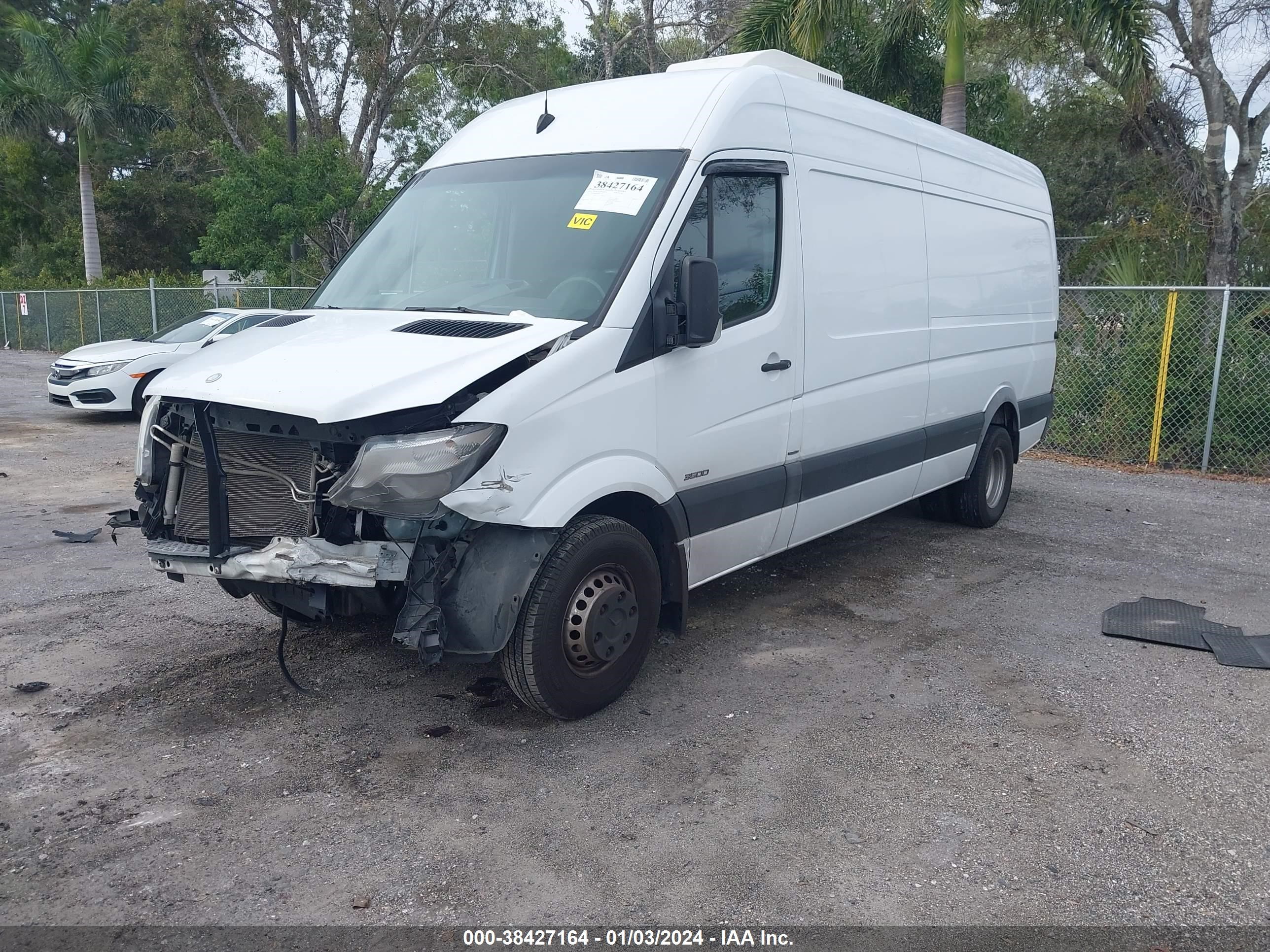 Photo 1 VIN: WD3PF4CC8E5873543 - MERCEDES-BENZ SPRINTER 