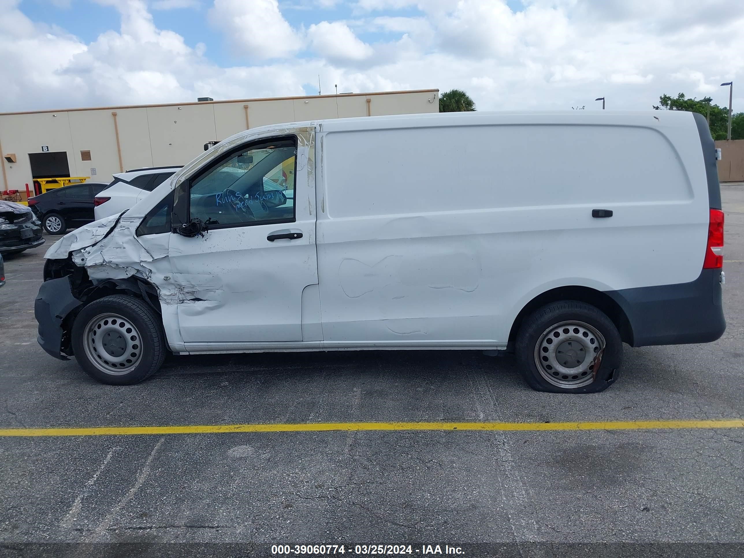 Photo 13 VIN: WD3PG2EA1H3298263 - MERCEDES-BENZ METRIS 