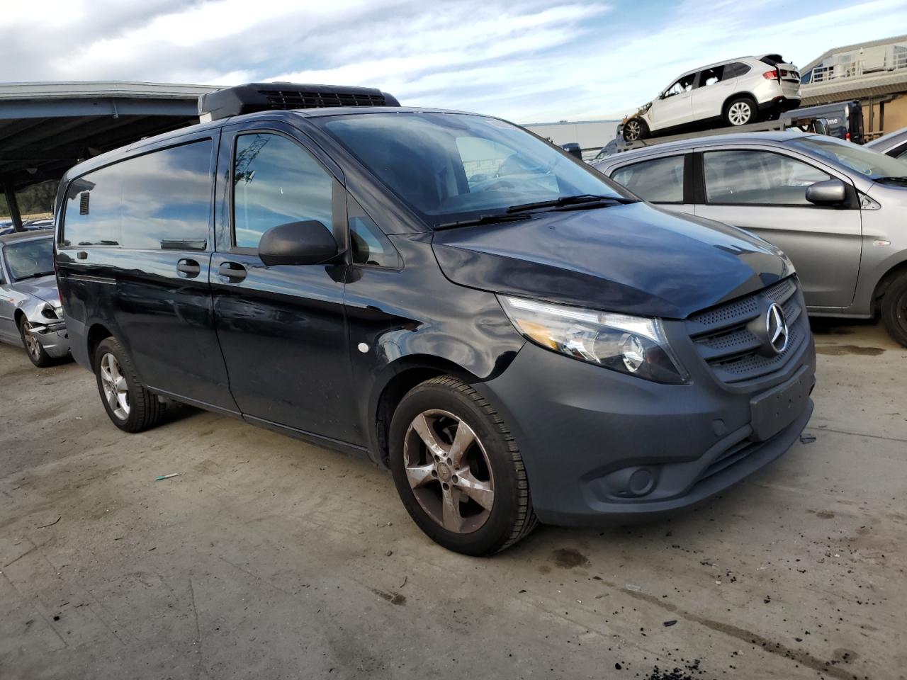 Photo 3 VIN: WD3PG2EA3J3443129 - MERCEDES-BENZ METRIS 