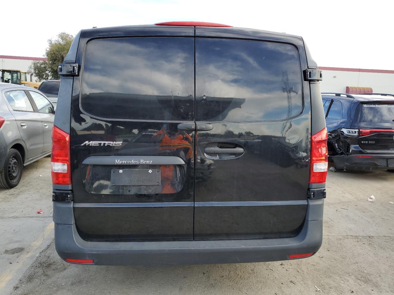 Photo 5 VIN: WD3PG2EA3J3443129 - MERCEDES-BENZ METRIS 