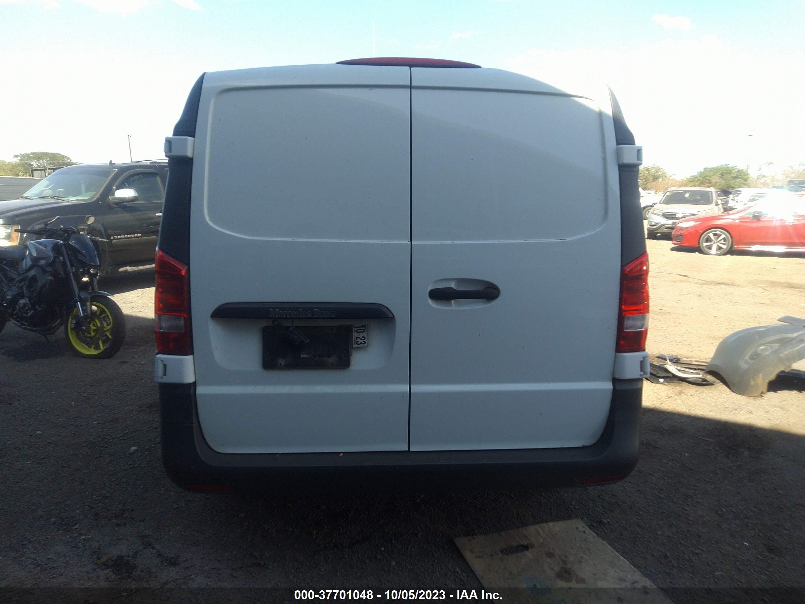 Photo 16 VIN: WD3PG2EA8H3239761 - MERCEDES-BENZ METRIS CARGO VAN 