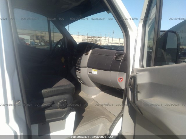 Photo 4 VIN: WD4PE7CC0D5767487 - MERCEDES-BENZ SPRINTER VANS 