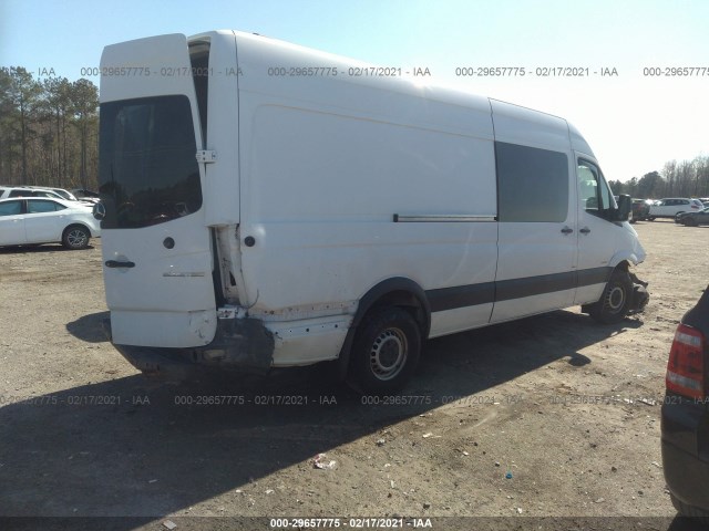 Photo 3 VIN: WD4PE8DC2E5908257 - MERCEDES-BENZ SPRINTER CREW VANS 