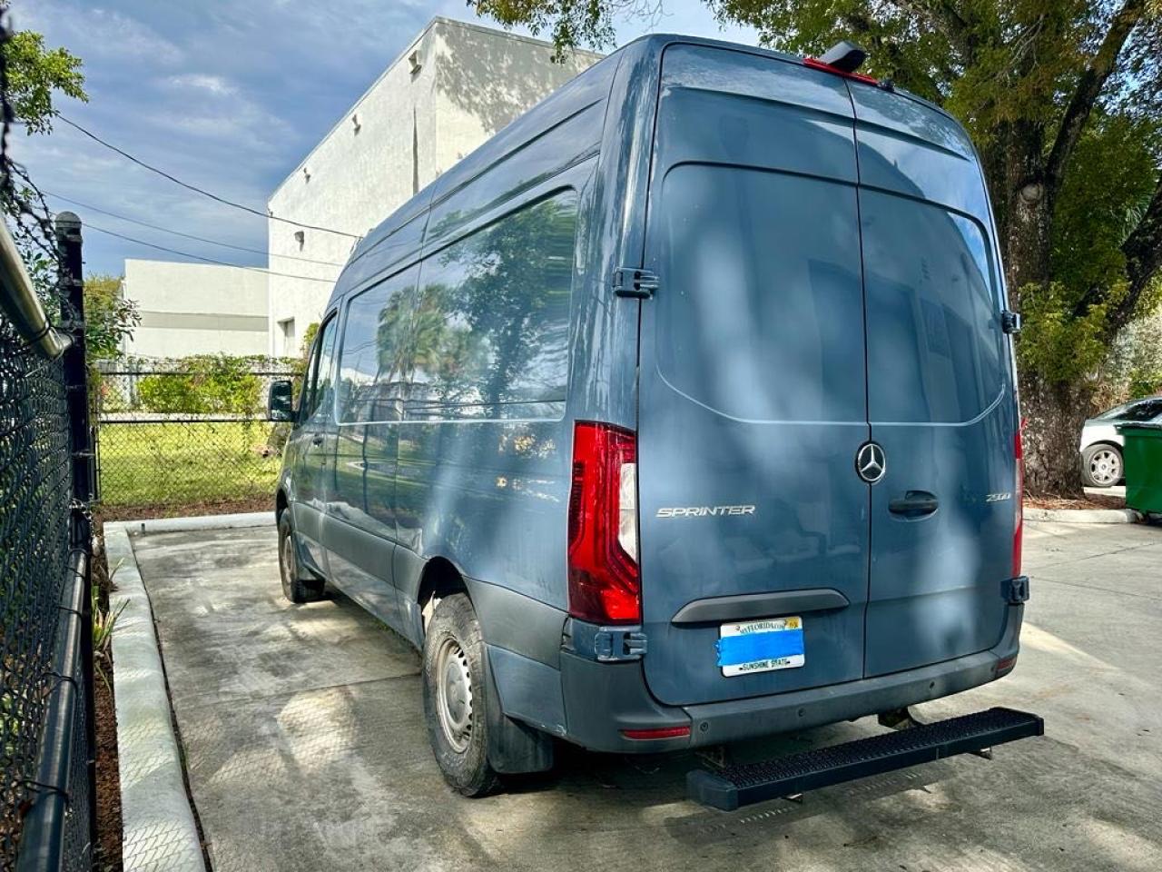 Photo 3 VIN: WD4PF0CD4KT004605 - MERCEDES-BENZ SPRINTER 