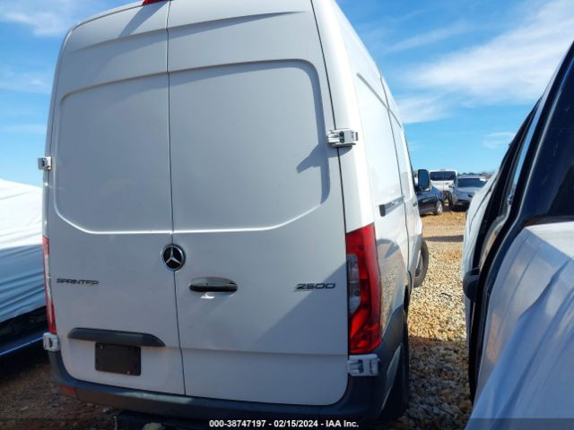 Photo 3 VIN: WD4PF0CD7KP168794 - MERCEDES-BENZ SPRINTER 2500 