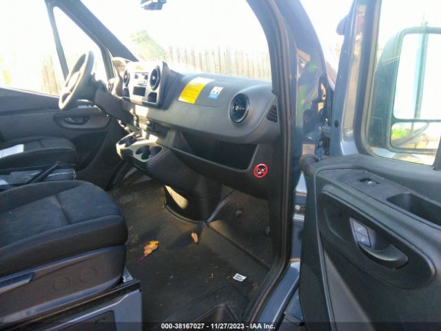 Photo 4 VIN: WD4PF0CD8KP082491 - MERCEDES-BENZ SPRINTER 2500 