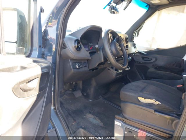 Photo 4 VIN: WD4PF1CD5KP121382 - MERCEDES-BENZ SPRINTER VAN 