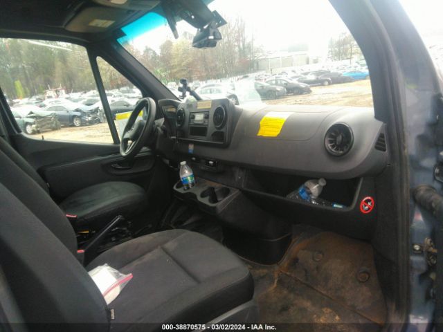 Photo 4 VIN: WD4PF1CD6KP142760 - MERCEDES-BENZ SPRINTER 