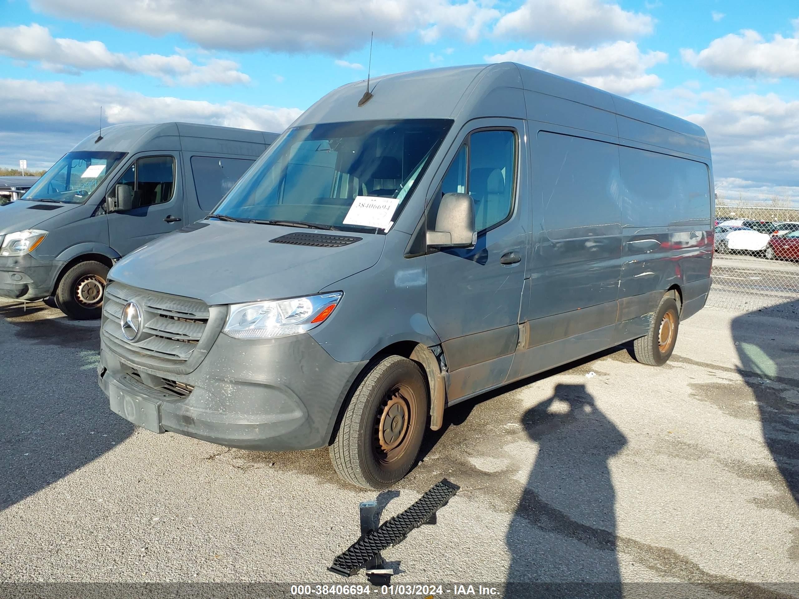 Photo 1 VIN: WD4PF1CD8KP128617 - MERCEDES-BENZ SPRINTER 