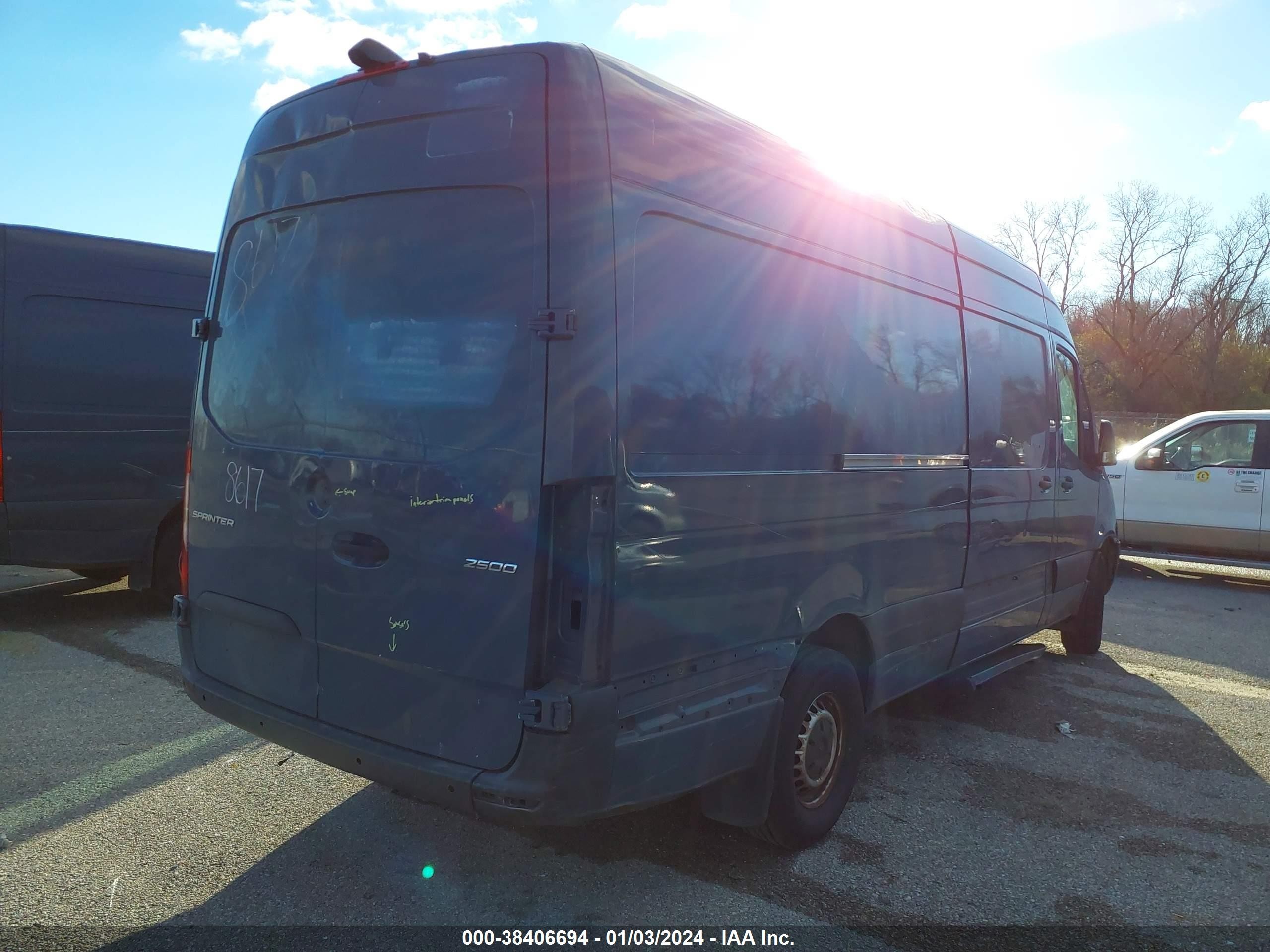 Photo 3 VIN: WD4PF1CD8KP128617 - MERCEDES-BENZ SPRINTER 